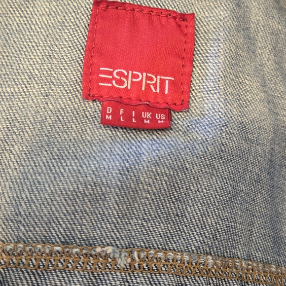 Espirit light wash jean jacket - Picture 9 of 10